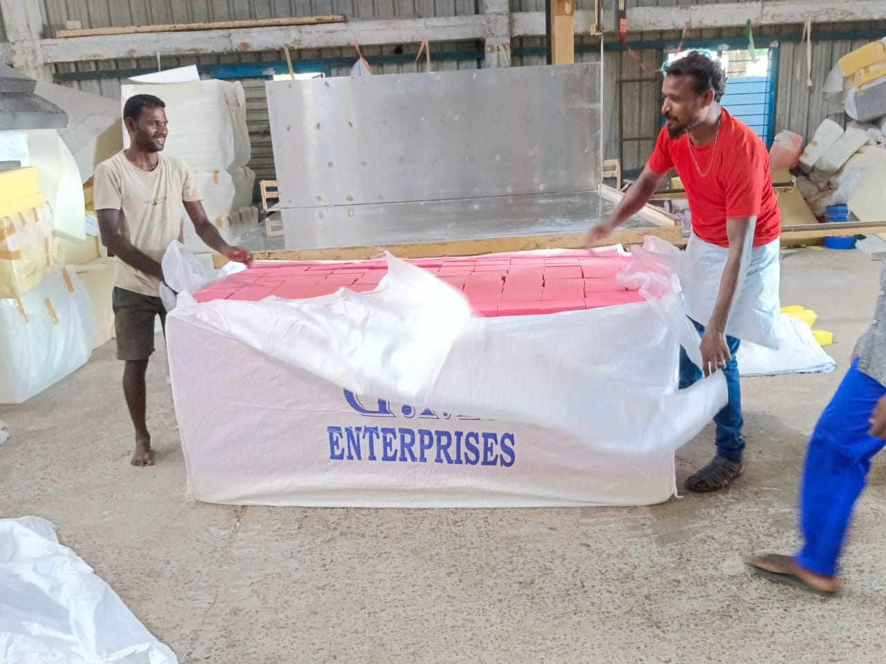 Duster Sponge Packing.jpeg